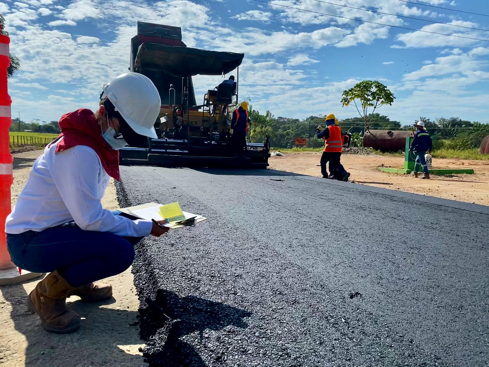 Inversiones por $352.000 millones permiten la Pavimentación total de vía que conecta a Risaralda y Chocó